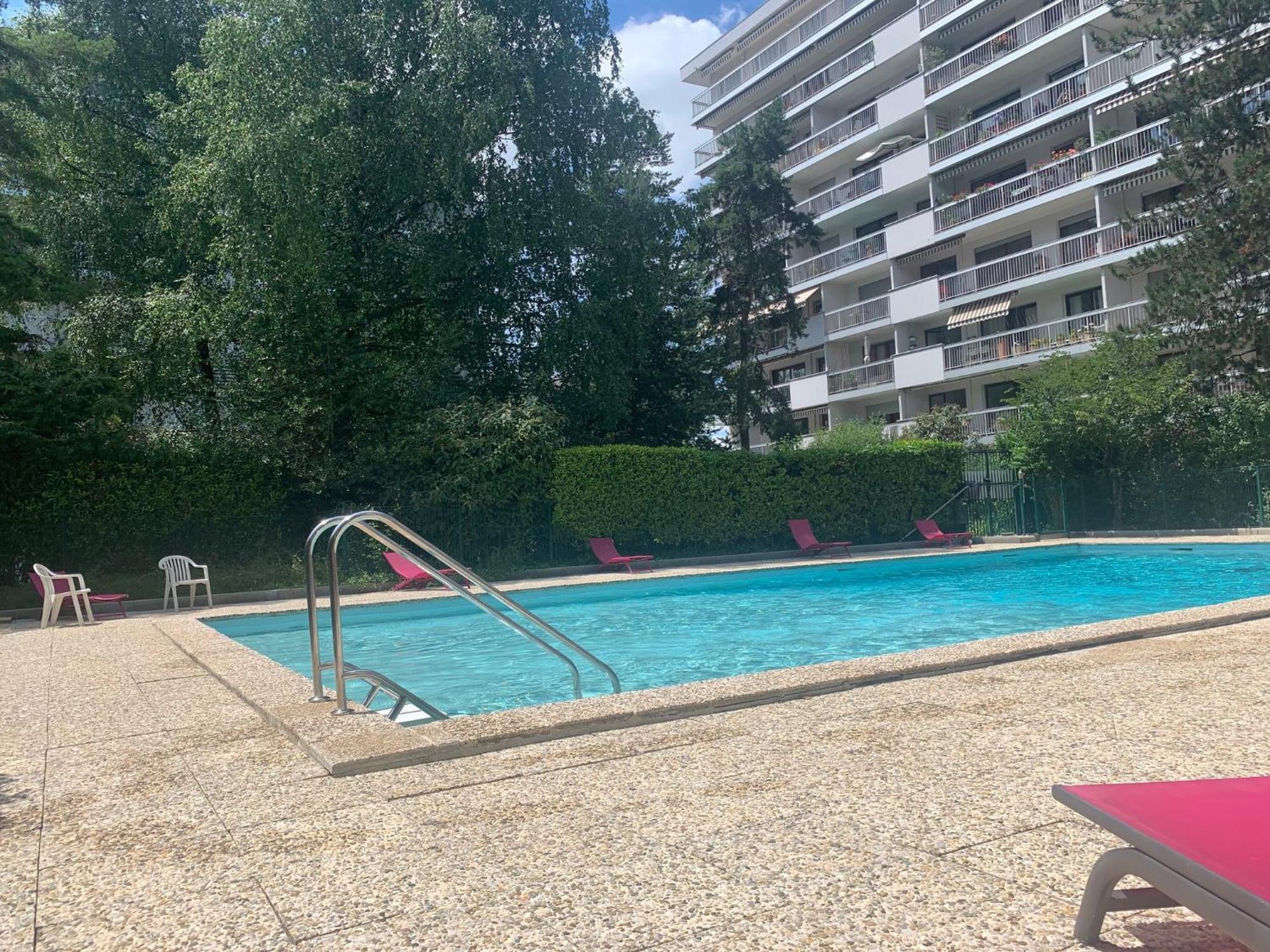 Kusmi Love Piscine Proche Du Lac Annecy Zewnętrze zdjęcie