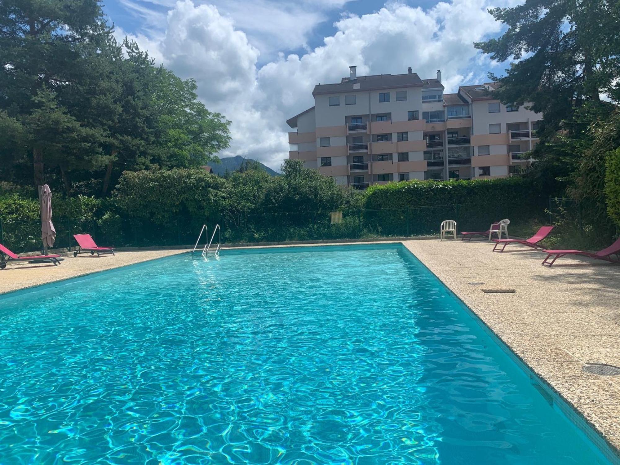 Kusmi Love Piscine Proche Du Lac Annecy Zewnętrze zdjęcie